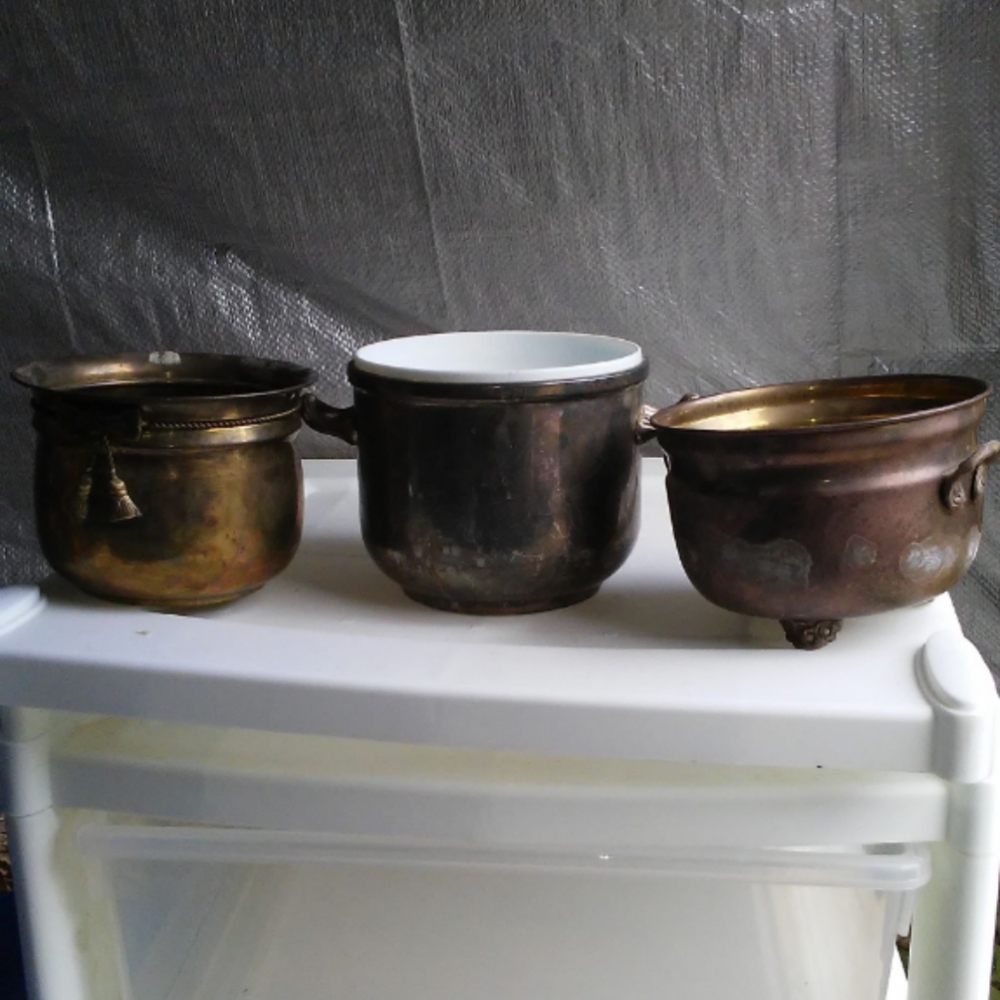 VINTAGE THREE DECORATIVE METAL/COPPER POTS.